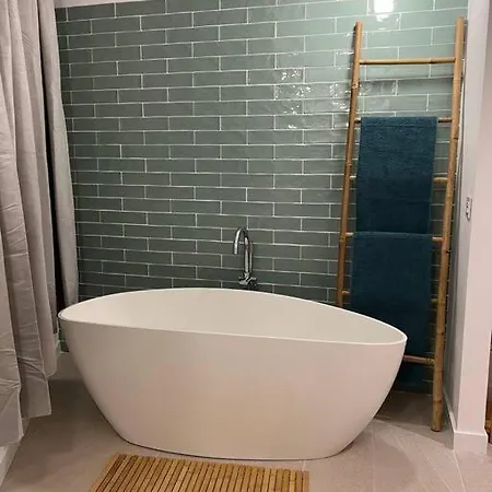 Detail Apartment *