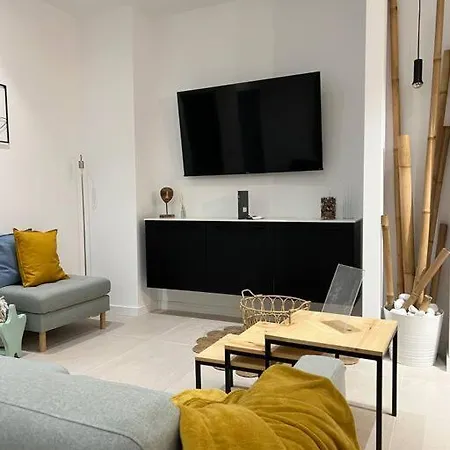 Apartment Detail *